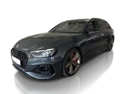 Usata Audi RS4 Ambiente 450 CV (330 kW) 2023 Verde Station wagon