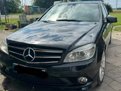 Gebraucht Mercedes C180 AMG line 156 PS (114 kW) 2010 Schwarz Limousine