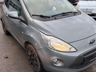 Gebraucht Ford Ka Titanium 69 PS (50 kW) 2011 Lagograu (metallic) Kleinwagen