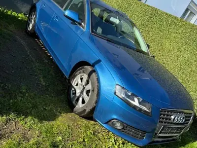 Gebraucht Audi A4 Ambition 160 PS (117 kW) 2011 Blau Kombi