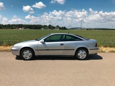 Usado Opel Calibra 116 CV (85 kW) 1991 Plateado Coupe