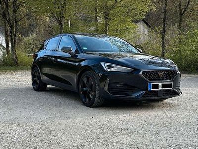 Second-hand Cupra Leon 150 CP (110 kW) 2023 Negru Berlinǎ