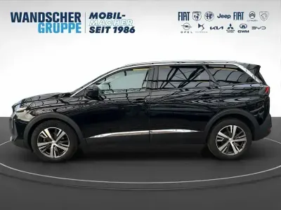 Gebraucht Peugeot 5008 Allure 131 PS (96 kW) 2022 Schwarzschwarz SUV