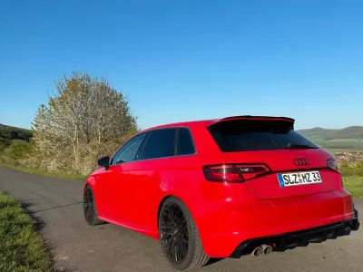 Gebraucht Audi A3 S-Line 180 PS (132 kW) 2014 Rot Limousine
