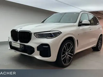 Gebraucht BMW X5 M Sport 340 PS (250 kW) 2022 Alpinweiß uni SUV