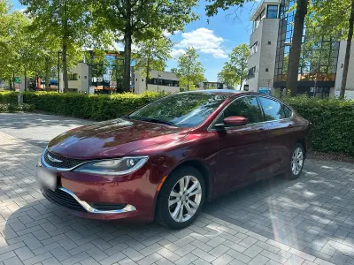 Gebraucht Chrysler 200 2026 Rot Kleinwagen
