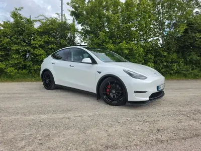 Gebraucht Tesla Model Y Long Range AWD 274 kW (373 PS) 2023 Weiß SUV
