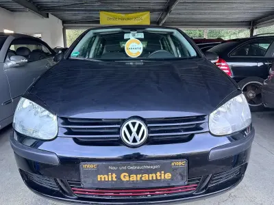 Gebraucht VW Golf IV Comfortline 116 PS (85 kW) 2004 Black magic perleffekt Kleinwagen