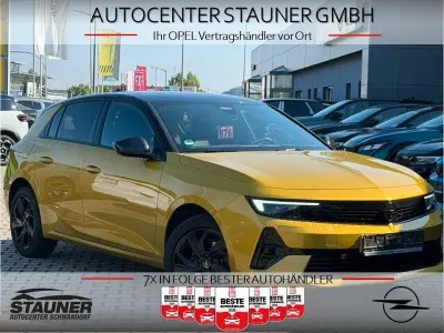 Gebraucht Opel Astra S 131 PS (96 kW) 2023 Kult gelg/dach schwarz Kleinwagen