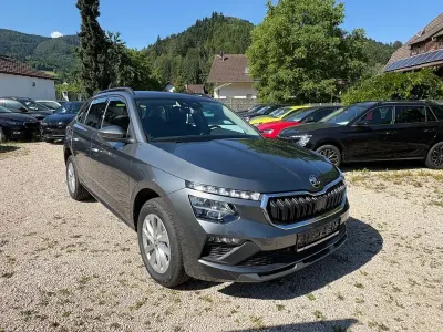 Neu Skoda Kamiq 110 PS (80 kW) 2026 Grau SUV