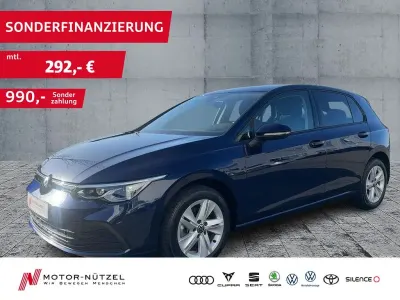 Gebraucht VW Golf VIII Life 131 PS (96 kW) 2023 Blau Limousine