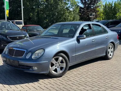 Gebraucht Mercedes E240 Elegance 177 PS (130 kW) 2002 Blau Limousine