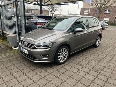 Grau Gebraucht 2015 VW Golf Sportsvan LOUNGE Van / Kleinbus | 10.499 € (Fairer Preis)