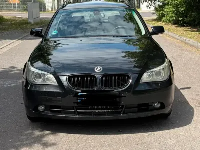 Gebraucht BMW 525 218 PS (160 kW) 2006 Schwarz Kombi
