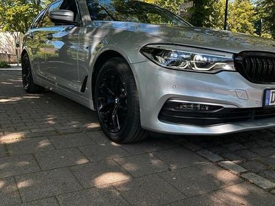 Gebraucht BMW 525 231 PS (169 kW) 2019 Silber Kombi