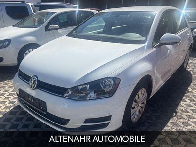 Second-hand VW Golf VII Trendline 105 CP (77 kW) 2014 Alb Berlinǎ
