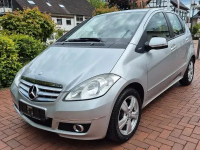 Gebraucht Mercedes A150 95 PS (69 kW) 2009 Silber Van / Kleinbus