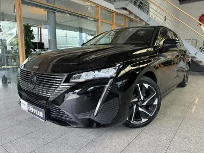 Gebraucht Peugeot 308 SW Allure 131 PS (96 kW) 2025 Schwarz perlanera (metallic) Kombi