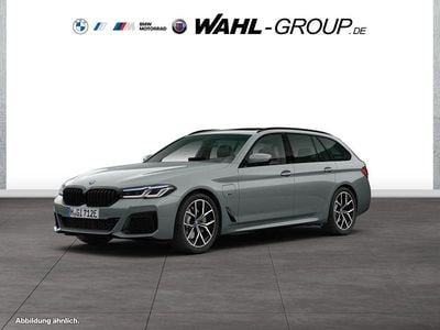 Gebraucht BMW 530e M Sport 292 PS (214 kW) 2024 Grau Kombi