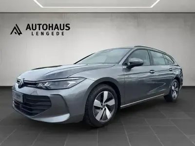 Gebraucht VW Passat 150 PS (110 kW) 2024 Grau Kombi