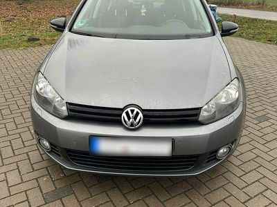 Gebraucht VW Golf VII Match 105 PS (77 kW) 2012 Grau Limousine