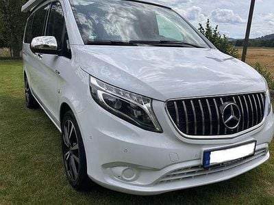 Mercedes V220