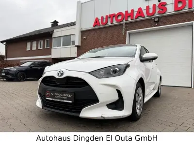 Gebraucht Toyota Yaris Hybrid Comfort 92 PS (67 kW) 2022 Weiß Limousine