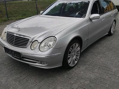 Mercedes E240
