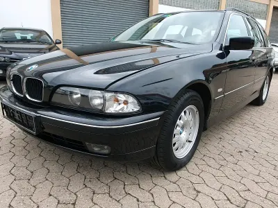 Gebraucht BMW 520 150 PS (110 kW) 2000 Schwarz Kombi