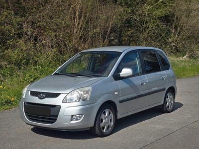 Usado Hyundai Matrix 103 HP (75 kW) 2010 Verde Monovolume