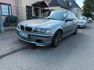 Gebraucht BMW 330 231 PS (169 kW) 2003 Silber Kombi