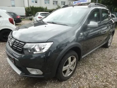 Gebraucht Dacia Sandero Prestige 90 PS (66 kW) 2017 Grau Van / Kleinbus