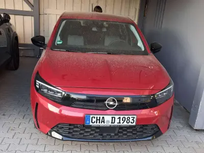 Używany Opel Corsa 75 KM (55 kW) 2024 Czerwony Hatchback