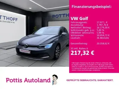 Gebraucht VW Golf VIII Active 131 PS (96 kW) 2022 Delfingrau metallic Limousine
