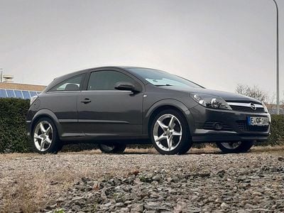 Opel Astra GTC