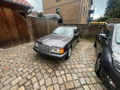 Gebraucht Mercedes E230 132 PS (97 kW) 1990 Coupé