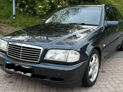 Gebraucht Mercedes C180 Sport Edition 122 PS (89 kW) 1999 Schwarz Limousine