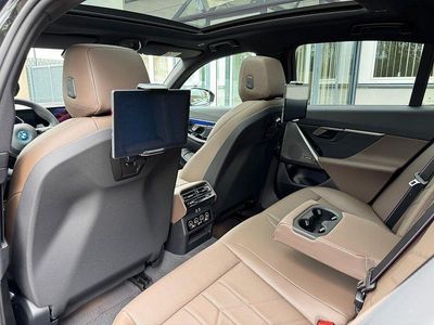 Gebraucht BMW 530e M Sport 299 PS (219 kW) 2025 Schwarz Limousine