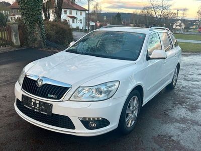 gebraucht Skoda Octavia Combi RS 2.0TSI 200PS Xenon Navi PDC TÜV12/25