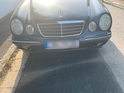 Mercedes E270