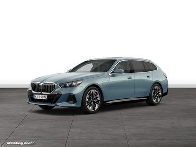 Gebraucht BMW 550e M Sport 489 PS (359 kW) 2025 Grün Kombi