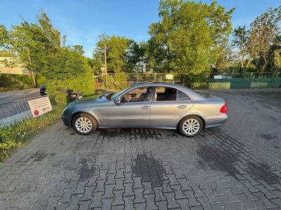 Mercedes E280