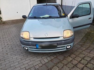 Gebraucht Renault Clio II 2000 Grau Kleinwagen
