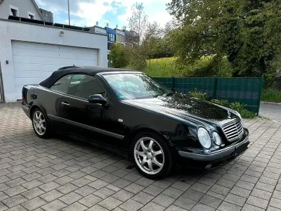 Gebraucht Mercedes CLK320 218 PS (160 kW) 1999 Schwarz Cabrio