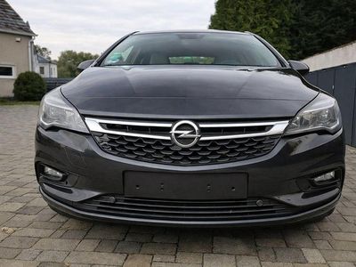 Schwarz Gebraucht 2016 Opel Astra Business Kombi | 8.000 € (Fairer Preis)
