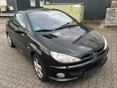 Gebraucht Peugeot 206 CC 108 PS (79 kW) 2003 Schwarz Cabrio