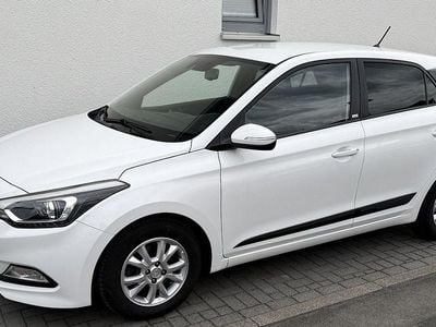 Second-hand Hyundai i20 Passion 120 CP (88 kW) 2017 Alb Berlinǎ