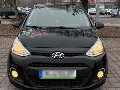 Schwarz Gebraucht 2015 Hyundai i10 Kleinwagen | 6.700 € (Fairer Preis)