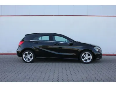 Gebraucht Mercedes A180 109 PS (80 kW) 2013 Nachtschwarz Kleinwagen