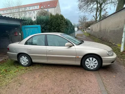 Gebraucht Opel Omega 136 PS (100 kW) 2000 Andere farben Limousine